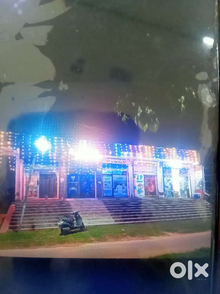 Ye duka ka size 600 squrfit airya h 160 ft road Hanuman dhaba