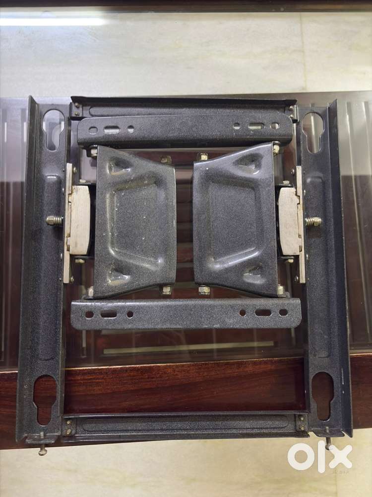 TV Wall Mount Movable and Swivle Stand / TV Stand/ TV mount / tv wall