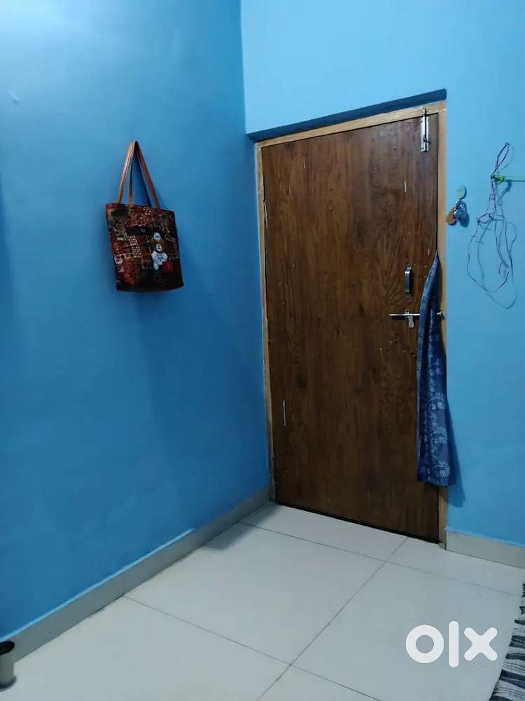 Female Roommate required urgent