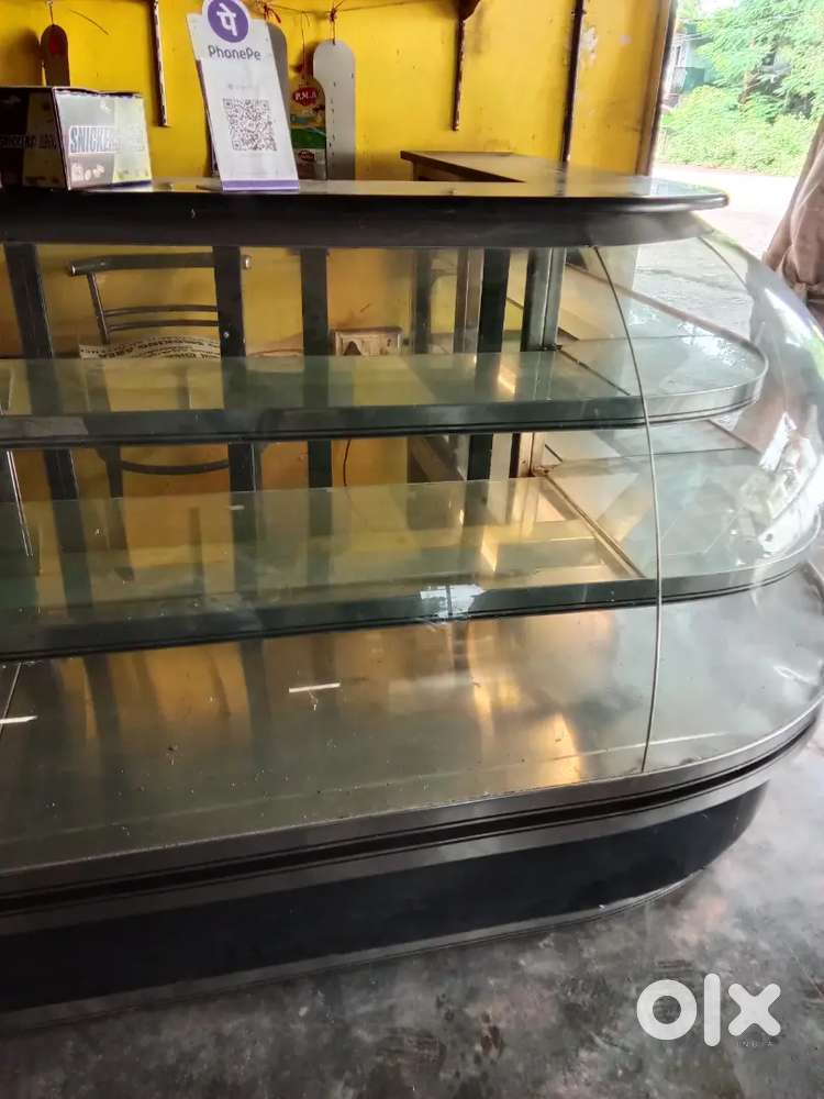 Cake display chiller