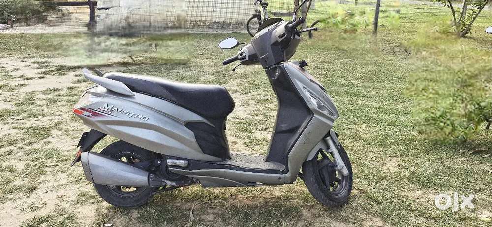 Hero Maestro fine scooter