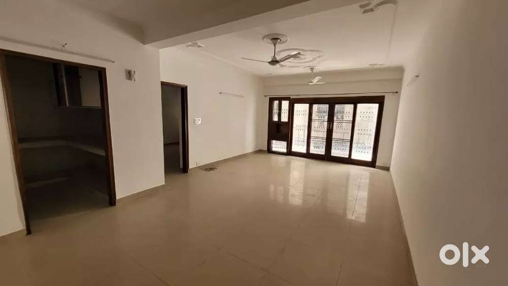 Available Builder floor for rent in Punjabi Bagh