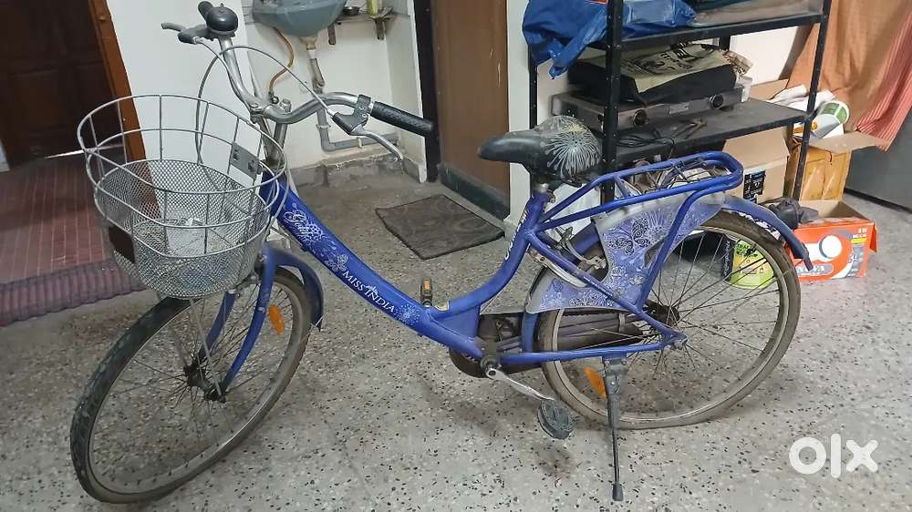 A ladies cycle