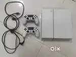 PlayStation 4 (ps4)