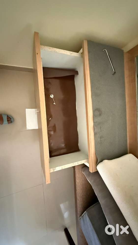 Dressing table
