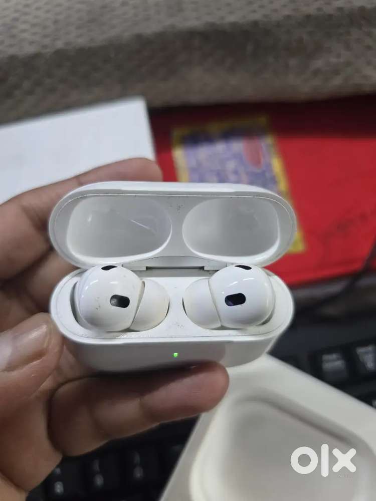 Apple earpods pro 2nd generation excellent out of wrnty fix price