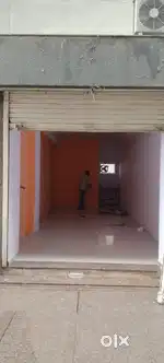 Wellknown location shop on rent