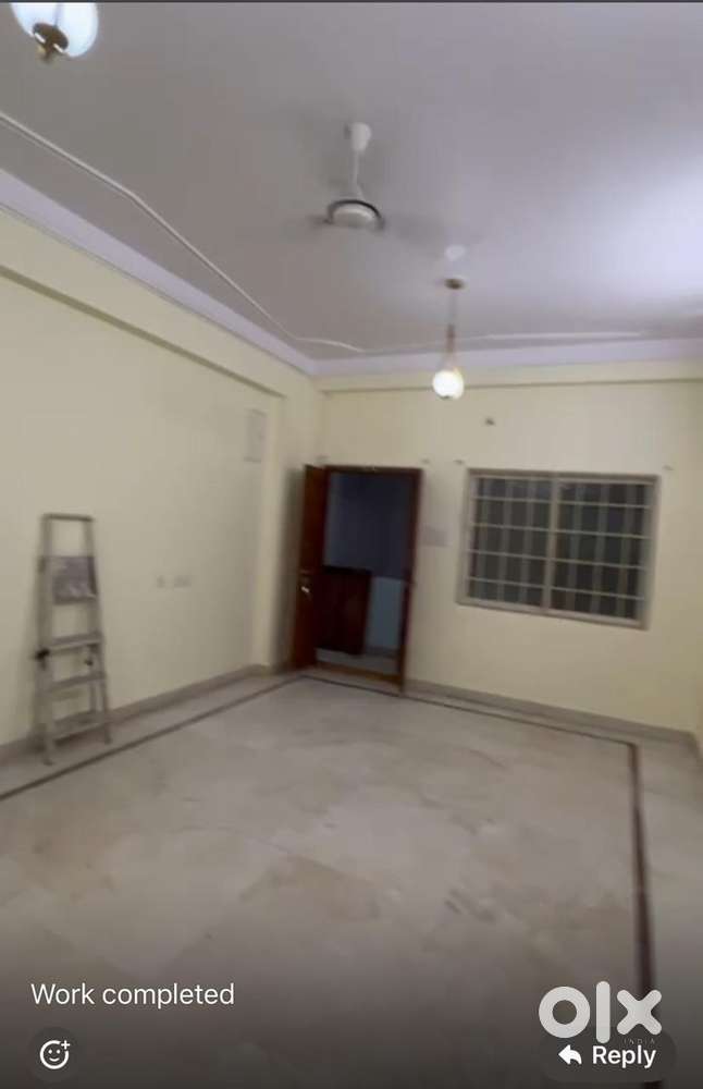 2 BHK flat near manikonda main road available for rent (18-22k)