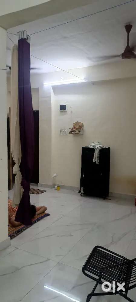 1BHK for rent near Shiv Mandir, BMC and Boring water available