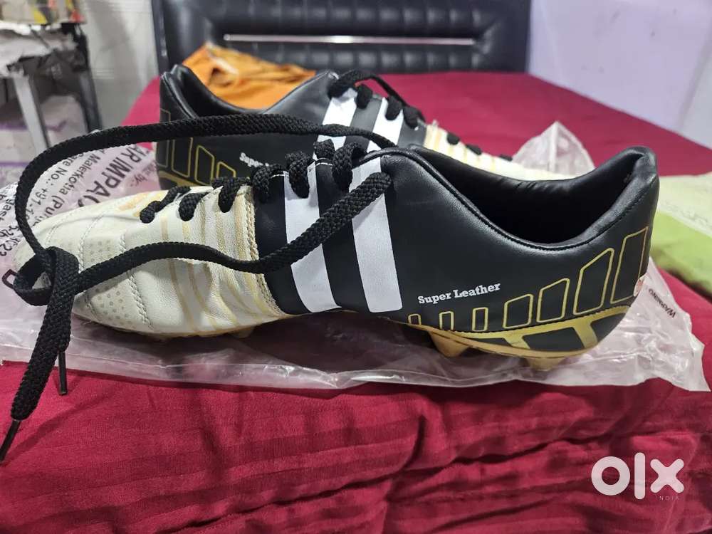 Brand New Sega Super Leather Football Shoes Size 10