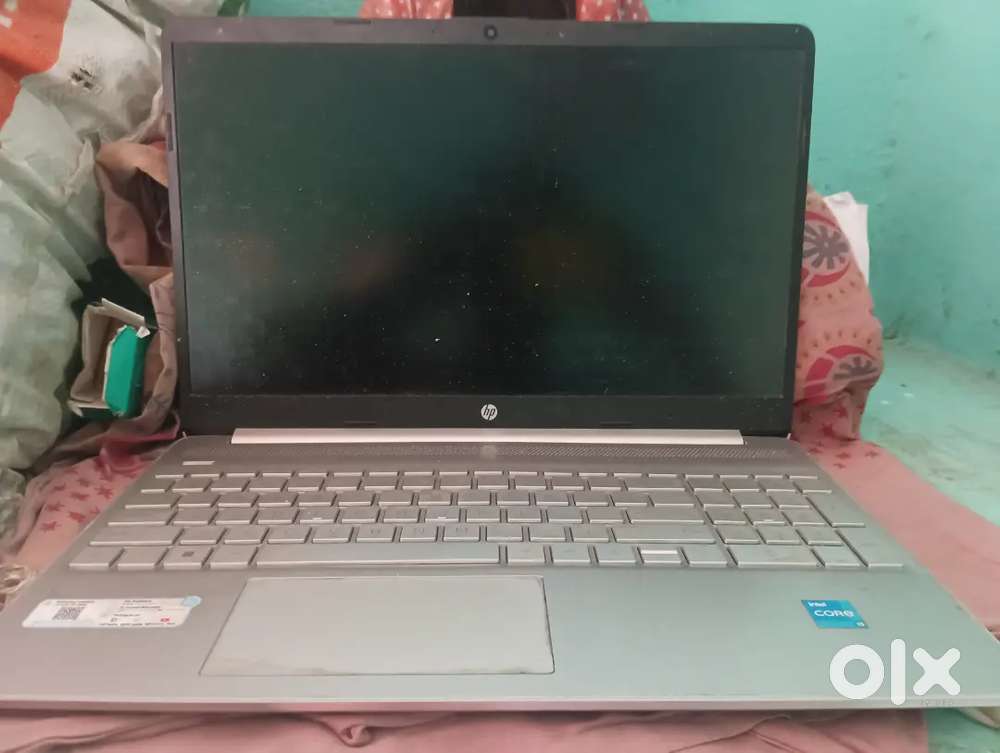 HP Laptop 15s-fq5185TU (7Q6Z7PA)