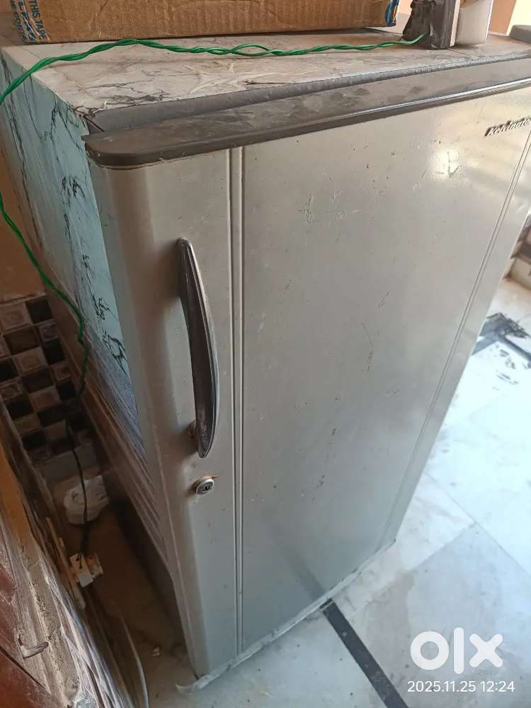 Single door fridge