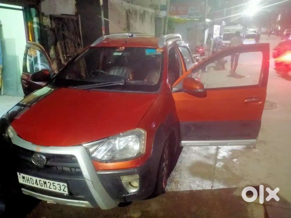 Toyota Etios Cross 2014