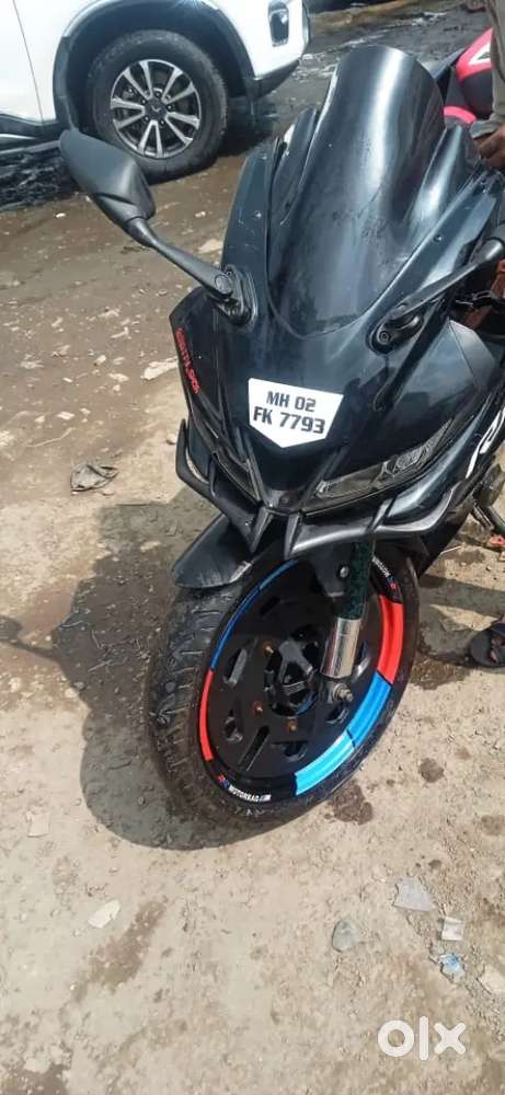 Yamaha  R15-V3