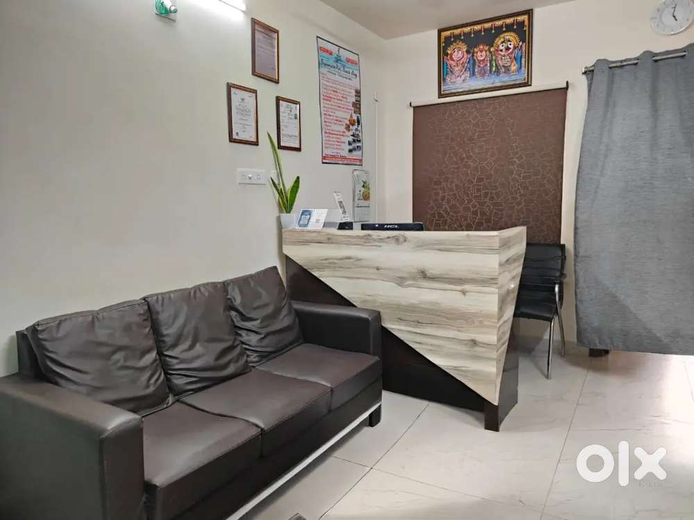 Front office receptionist lady