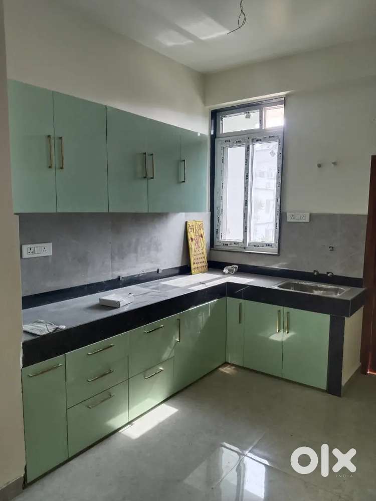 2bhk 3bhk 4bhk available hai