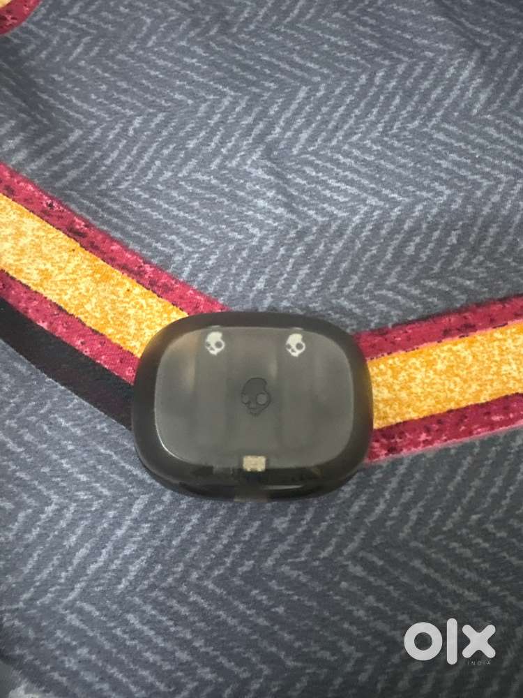 Skull candy ear buds - smokin