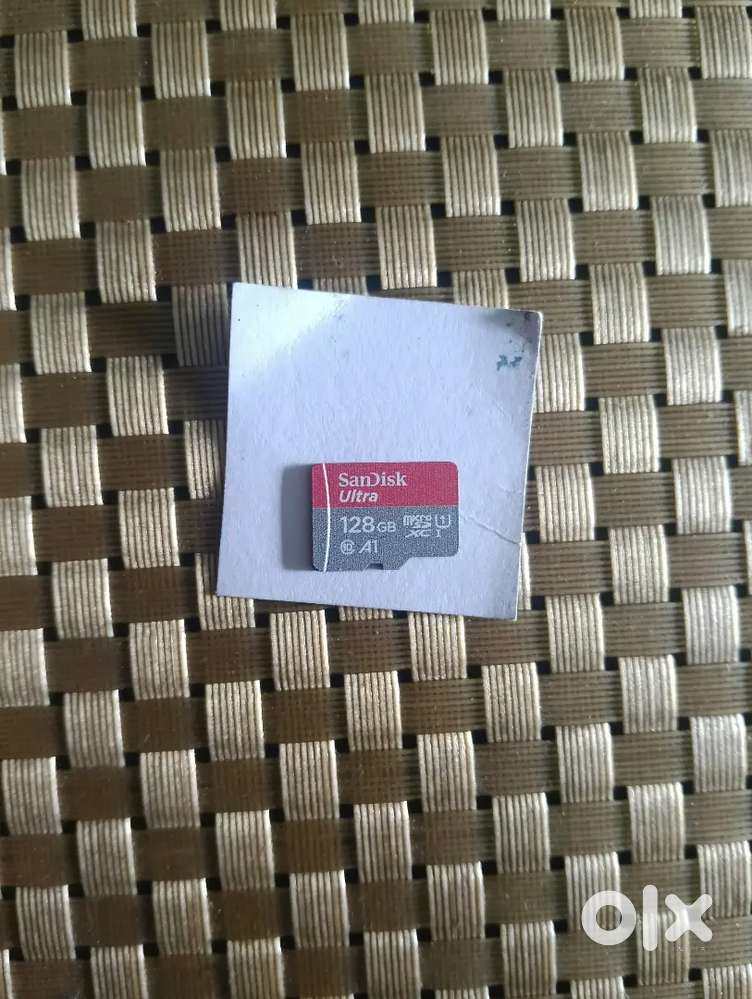 SanDisk memory card 128 gb good condition 4 months old bill available