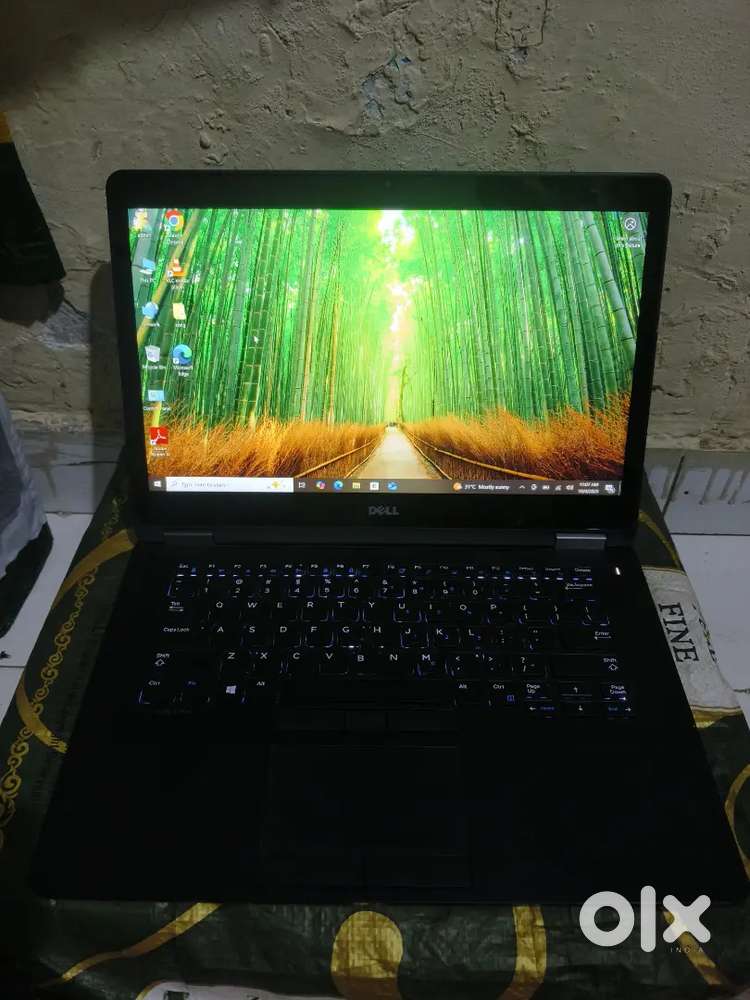 Dell latitude E7470
i5 6gen
8 Gb ram256 gb ssd