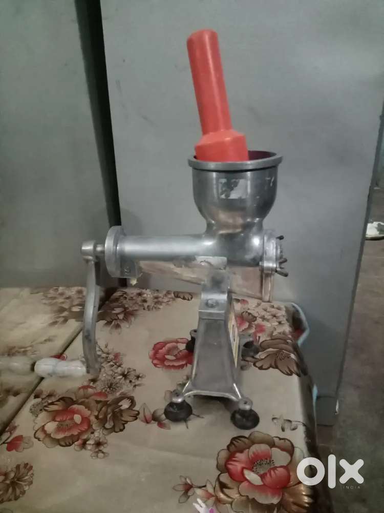 Juicer hand machine