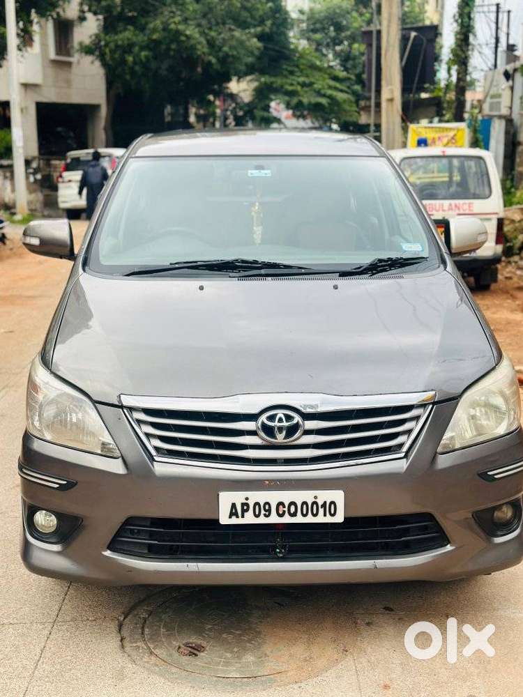 Toyota Innova 2.5 V 7 STR, 2012, Diesel