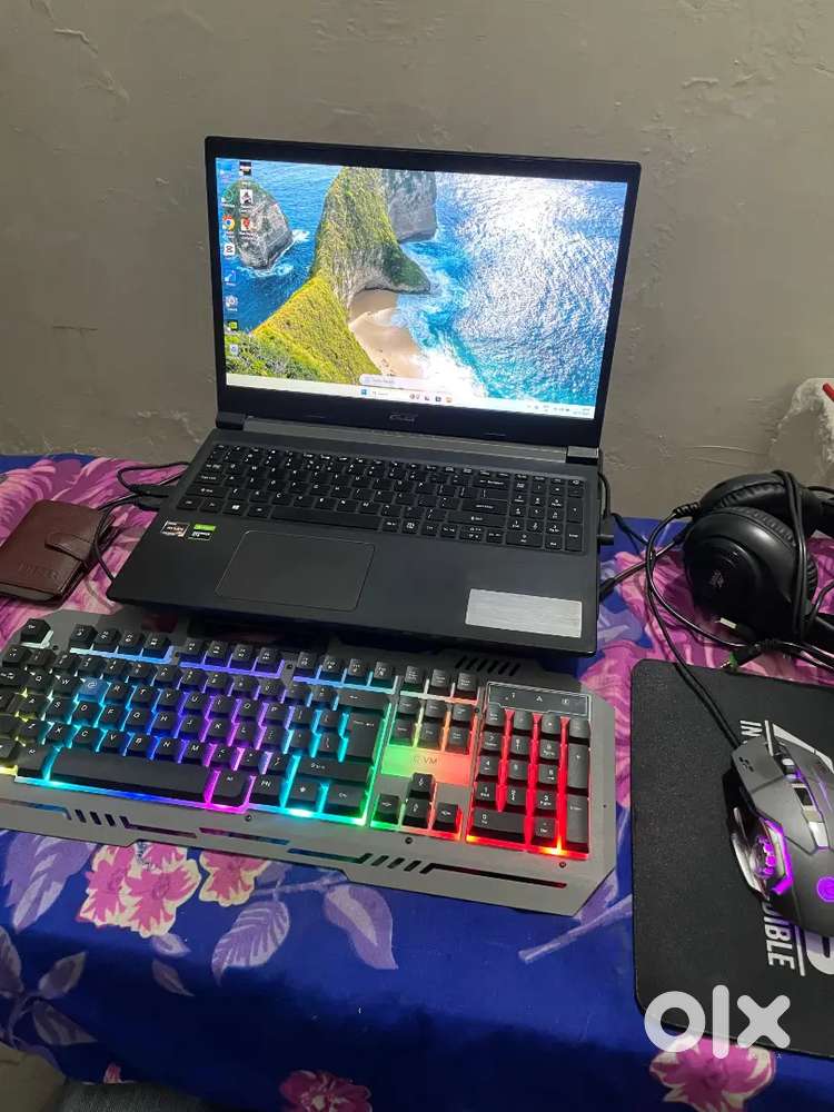 Acer aspire 7 laptop