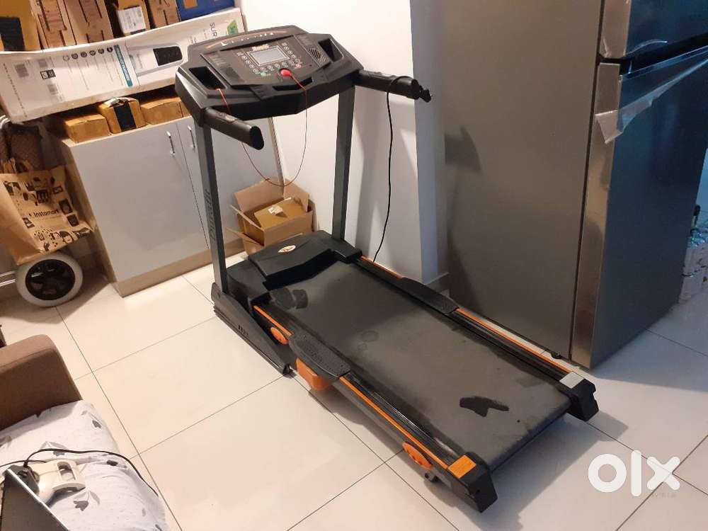 Durafit Heavy Hike Multifunction 2.5 HP DC Motorized Tredmill.