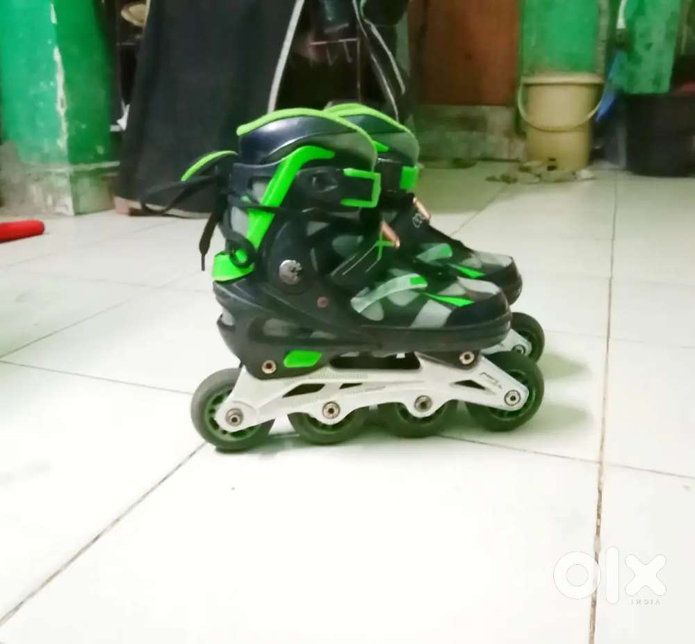 Cockatoo IS-350 Inline Skates  ONLY ONE MONTH USED AND FOR SALE 2599.