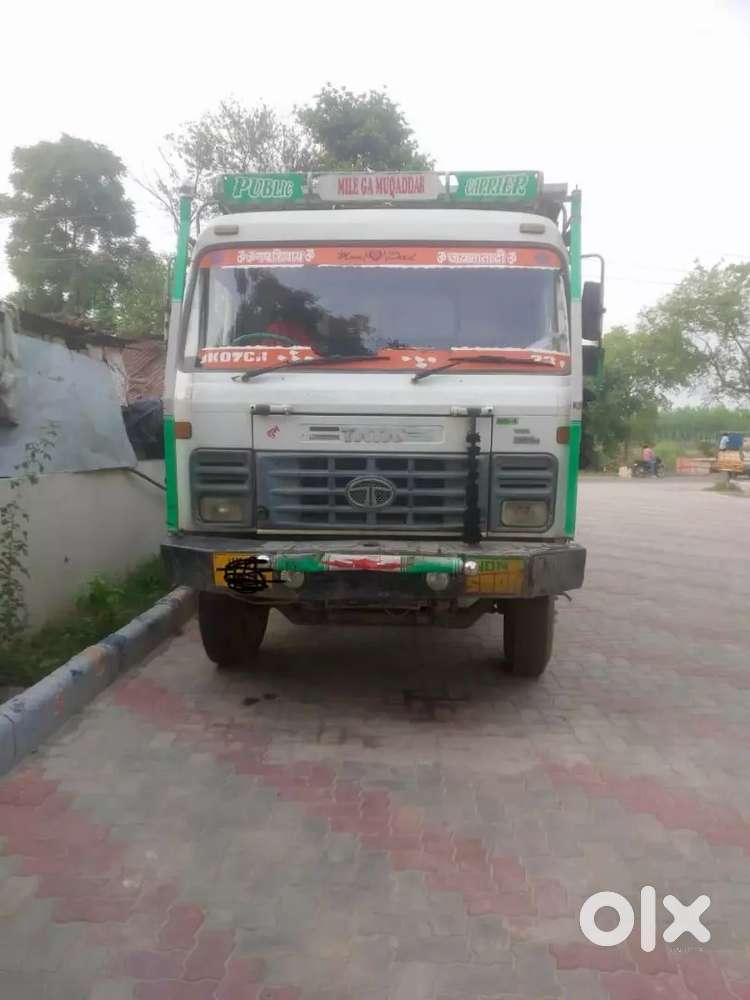 Tata dumpher 10 tyre