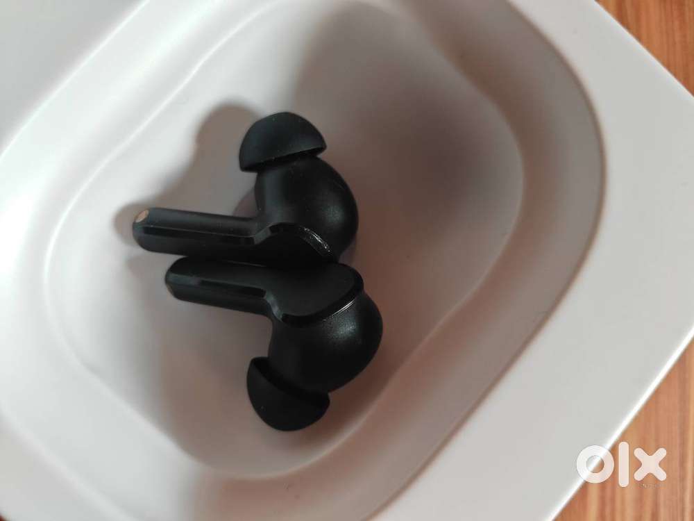 Realme T100 buds for sale