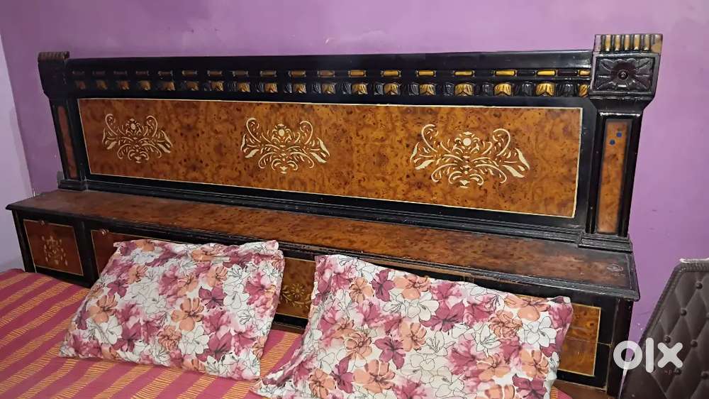 Wooden bed in bran new & good condition