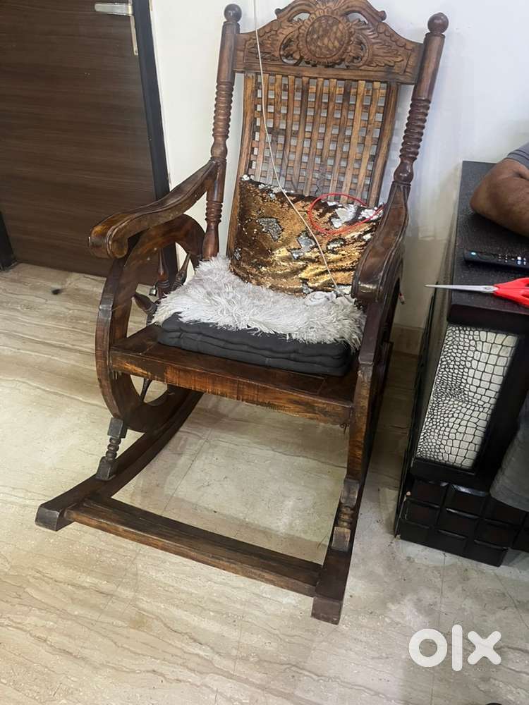 Rolling chair