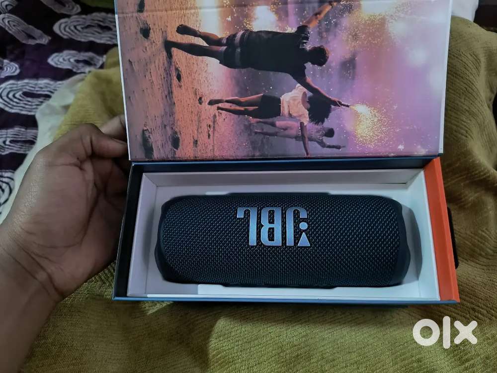 Dji mavic air controller battery and charger and jbl flip 6