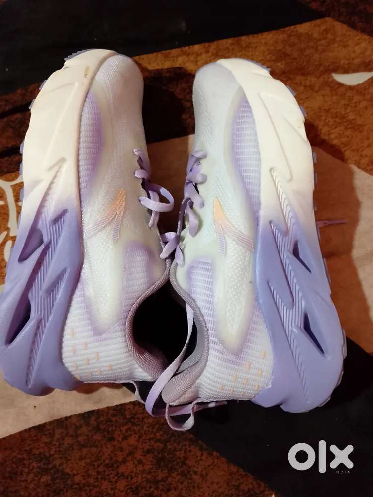 Sport action shoes new