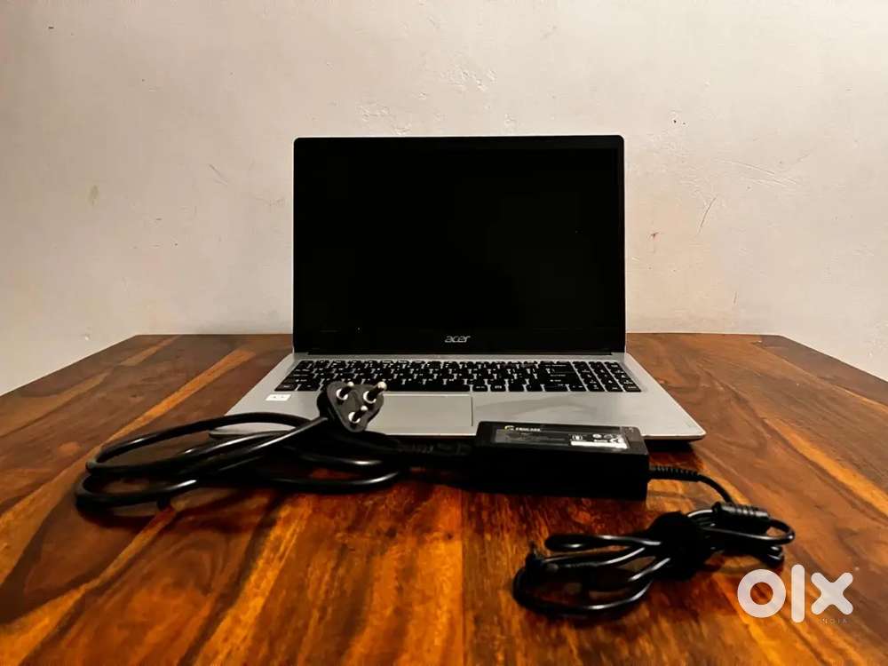 8 GB Ram, 1TB Storage, 2GB VRam, AMDathlon silver with Radeon Graphics