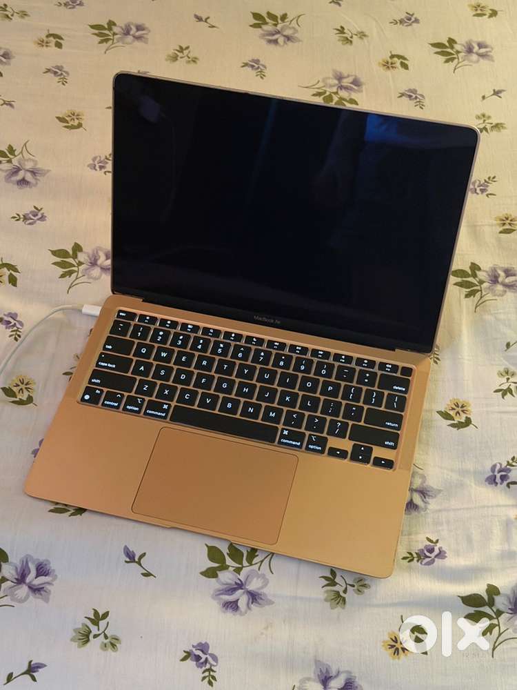 MacBook Air M1 2022