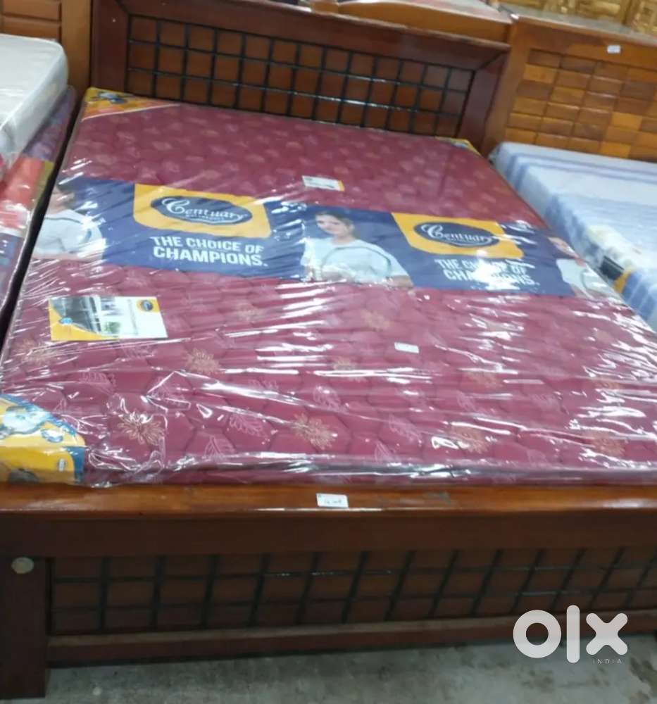 Cot and Bed for sale- Excellent Condition