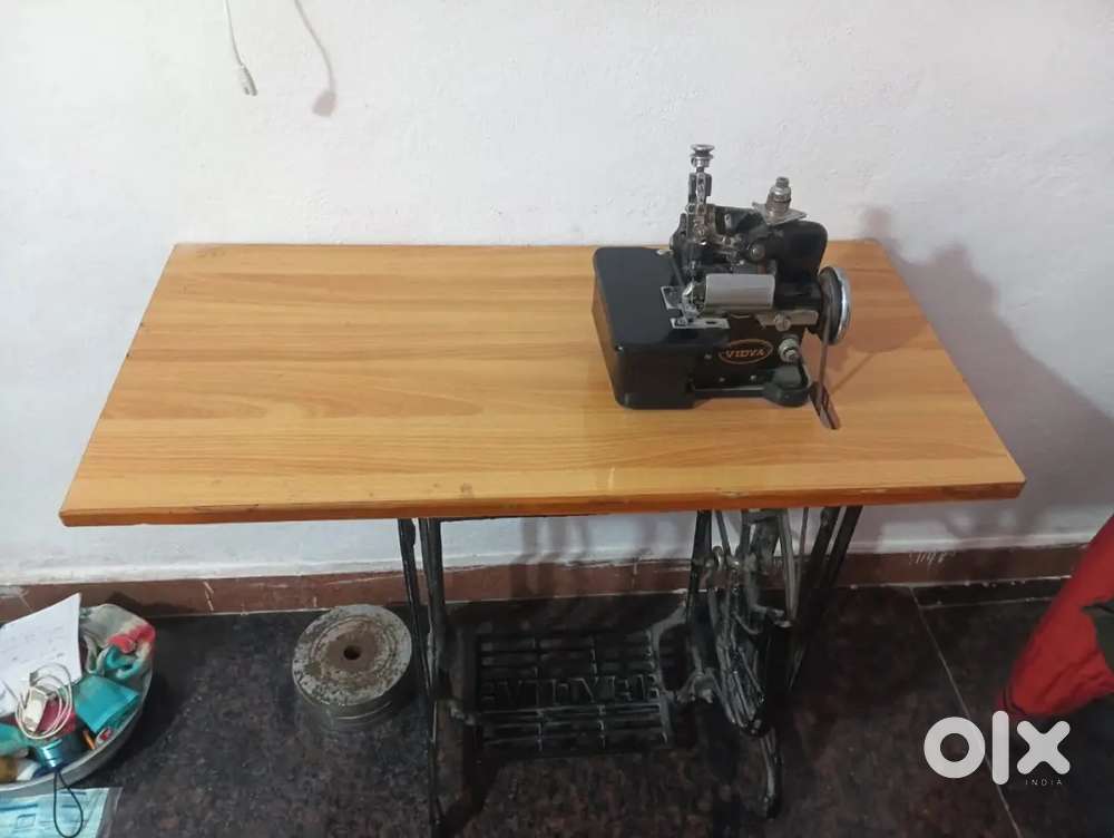 Overlock machine (tailoring)