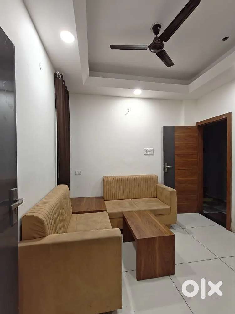 Zero brokrage!!! 1 BHK penthouse flat in vijay nagar