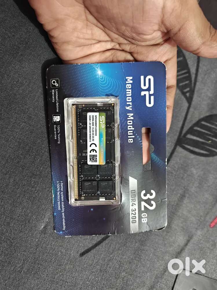 BRAND NEW 32 GB DDDR4 RAM Laptop ( UNBOXED)