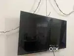 32’ Smart LED TV with wifi and bluetooth connectivity.