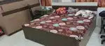 2bhk flat me 1 room partner ka jarurat h..