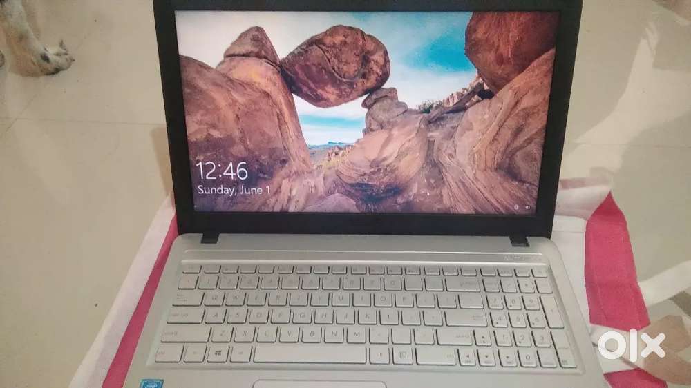 Asus laptop 1tb hard disk 4gb ram