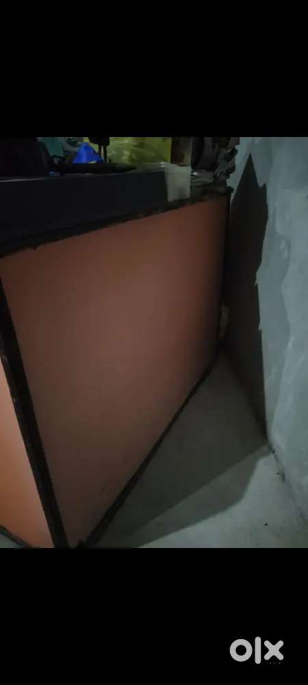 Shop counter