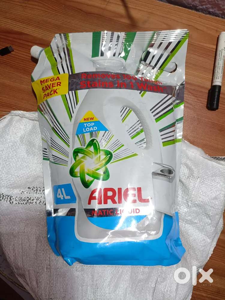 Top load liquid detergent