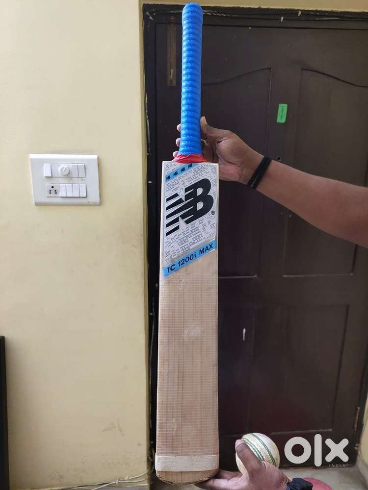 English willow cricket bat with good ping and balance