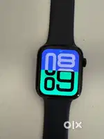 Apple SE 2ND Gen 44 mm Gps only 5 month old