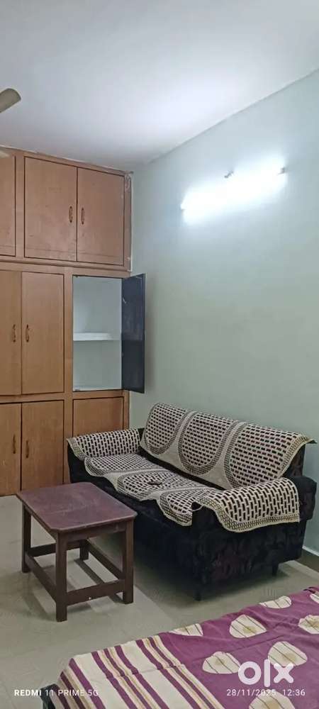 2bjk fully furnished in Gomti Nagar