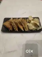 Fast food cafe me kaam karne ke liye person chahiye