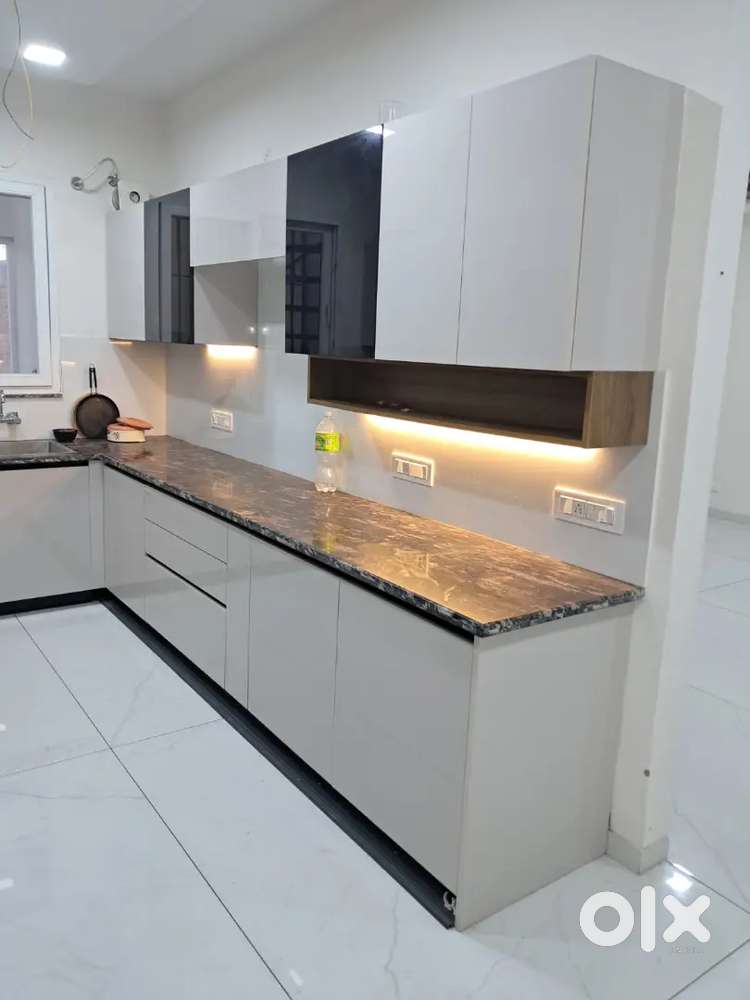 Newly Built luxurious 3bhk fully furnished for family sector 20 chd